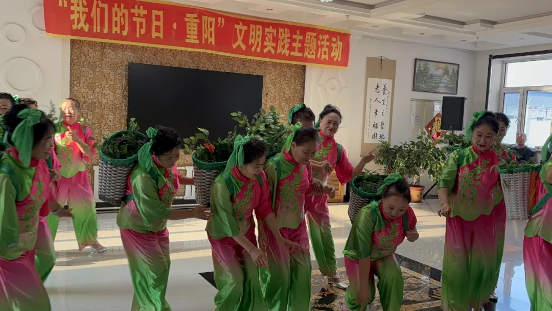 丰林县新时代文明实践中心开展“情暖重阳文明敬老”重阳节慰问活动
